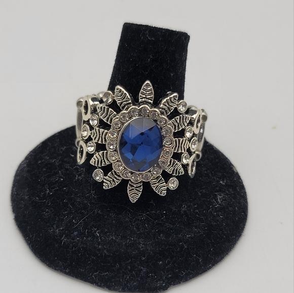 Paparazzi  burn bright blue flower ring - Picture 1 of 4